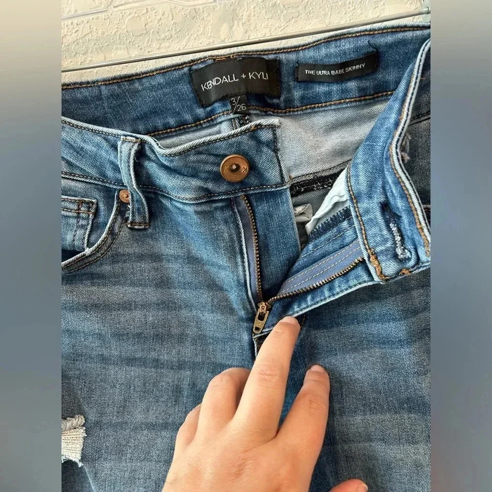 Kendall + Kylie The Ultra Babe Skinny Distressed Mid-Rise Jeans with Raw Hem - Picture 6 of 7